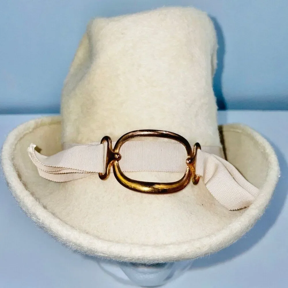 Vintage Gwenn Pennington Cloche Beige Hat Gold Church Dress Up Theatre Dance